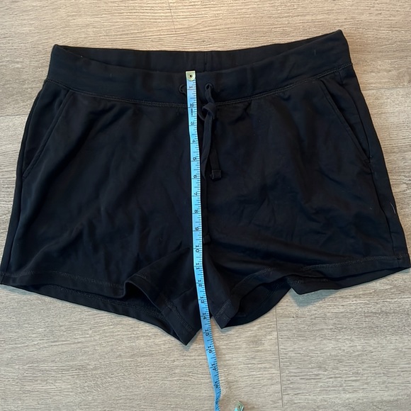 Sweat Shorts- L - Picture 5 of 7